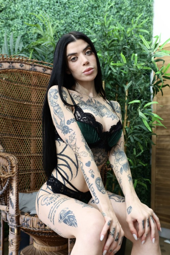 Alesia Banks - Photo 3