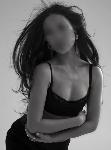 Ariana Hart - Photo 3