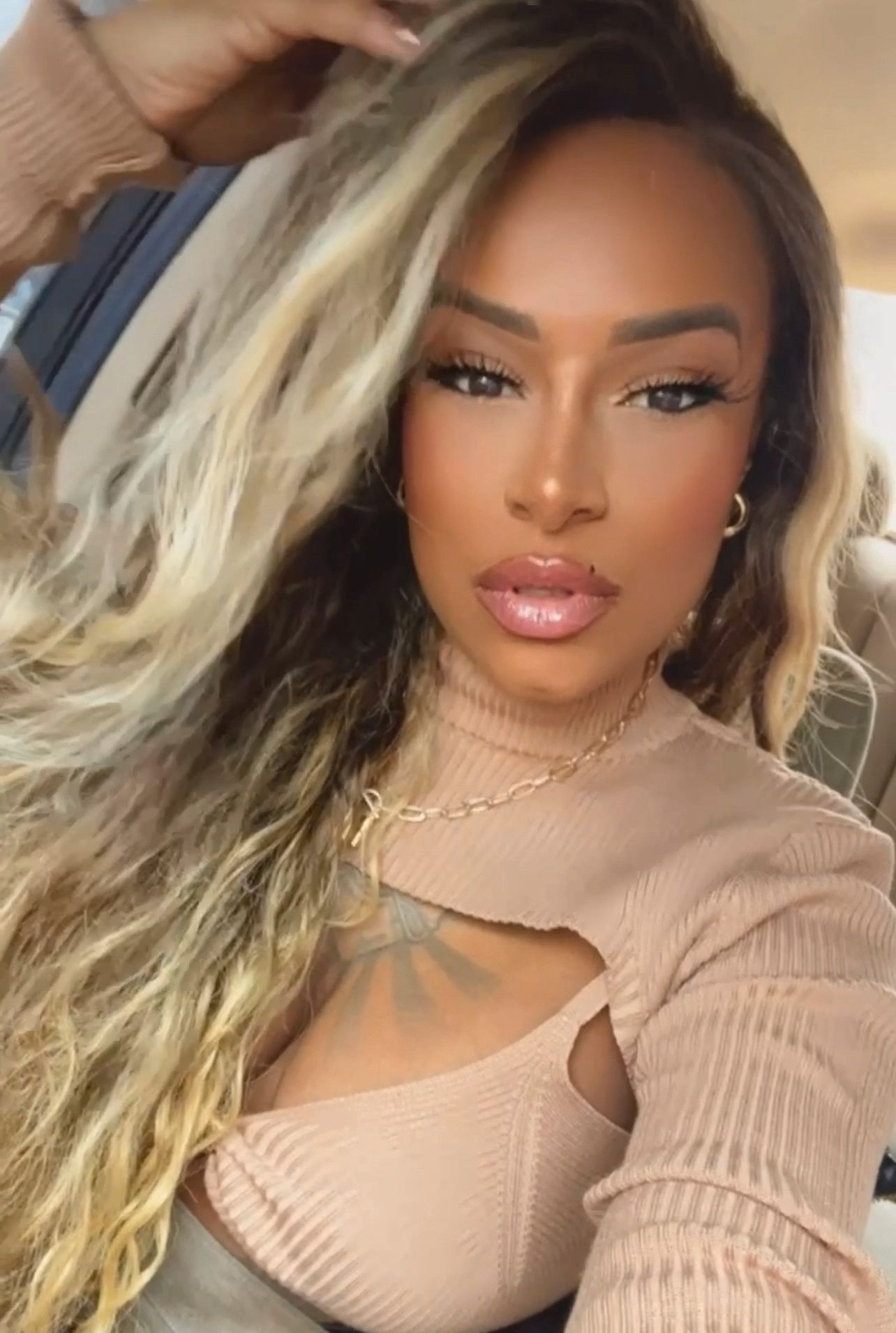 Ashlie Brazil - Photo 2