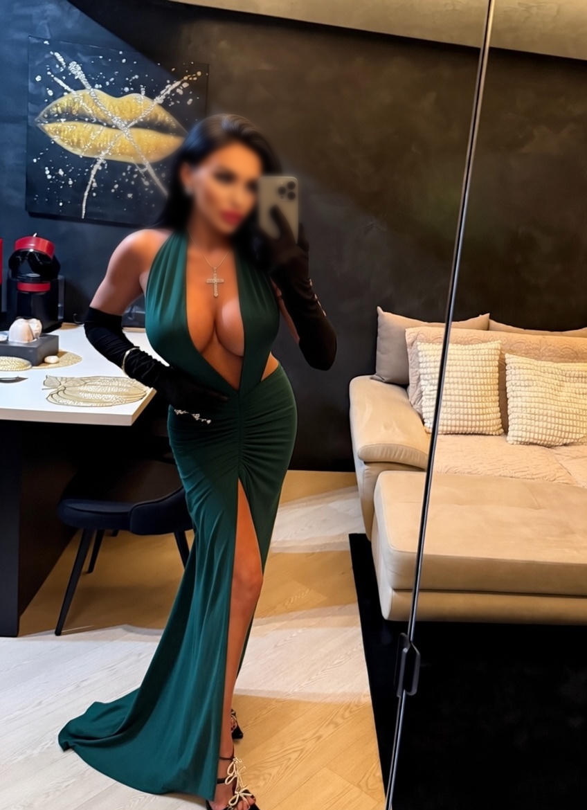 Bella Flammia Profile