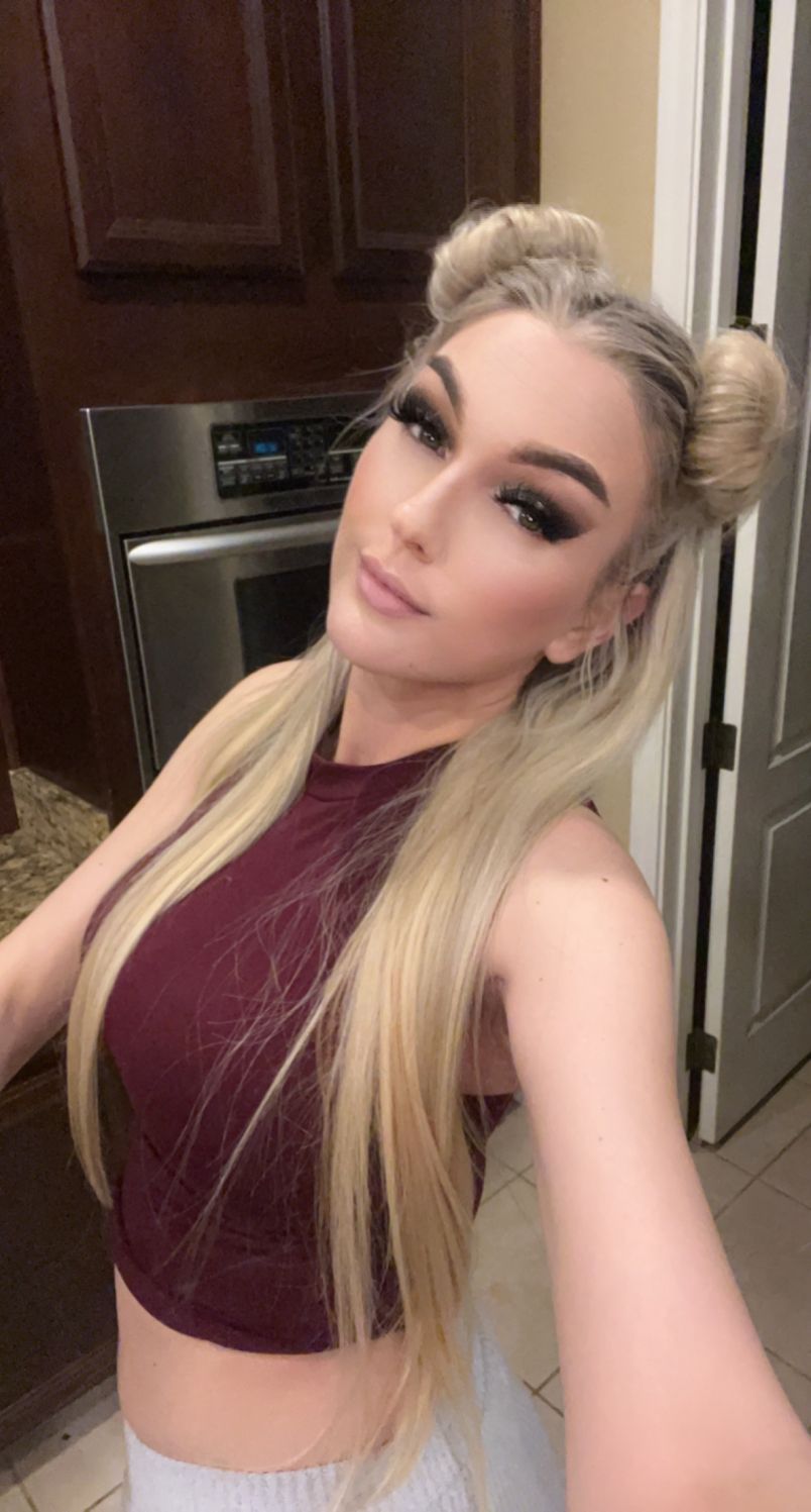 Charlotte Rose - Photo 1