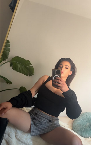 Chloe Monroe - Photo 6