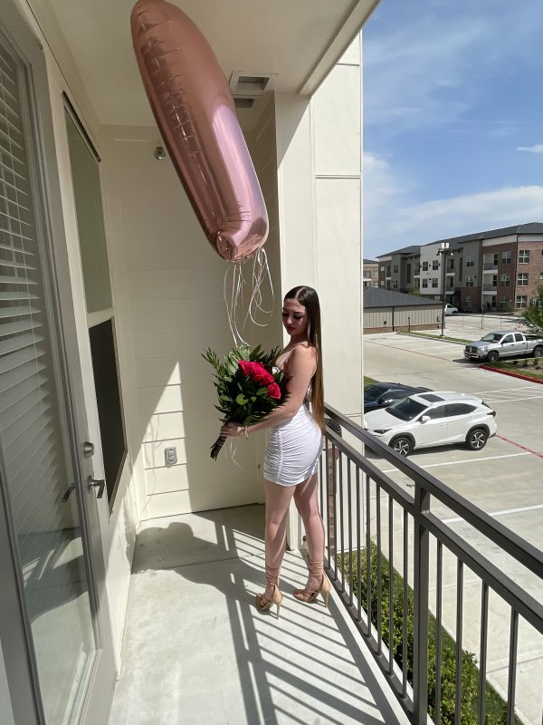 Kylie - Sidebar Profile