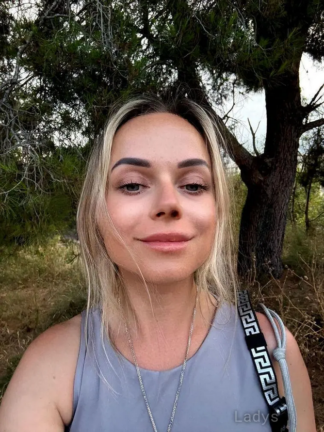 Lana France - Photo 4