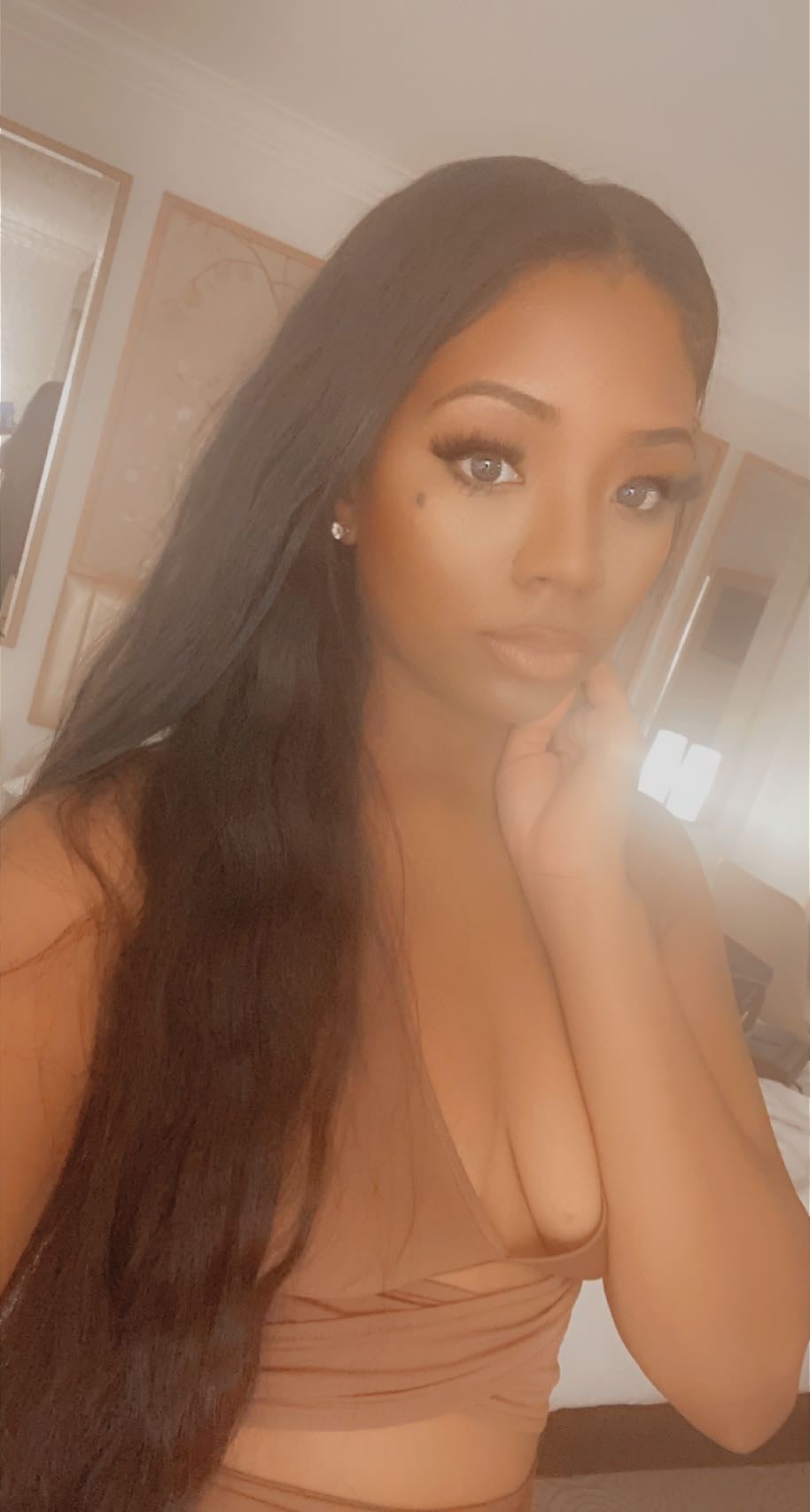 Leilani - Sidebar Profile