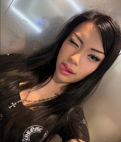 Lexi Nicole - Sidebar Profile