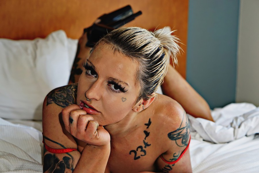 Lyric Rain - Photo 2