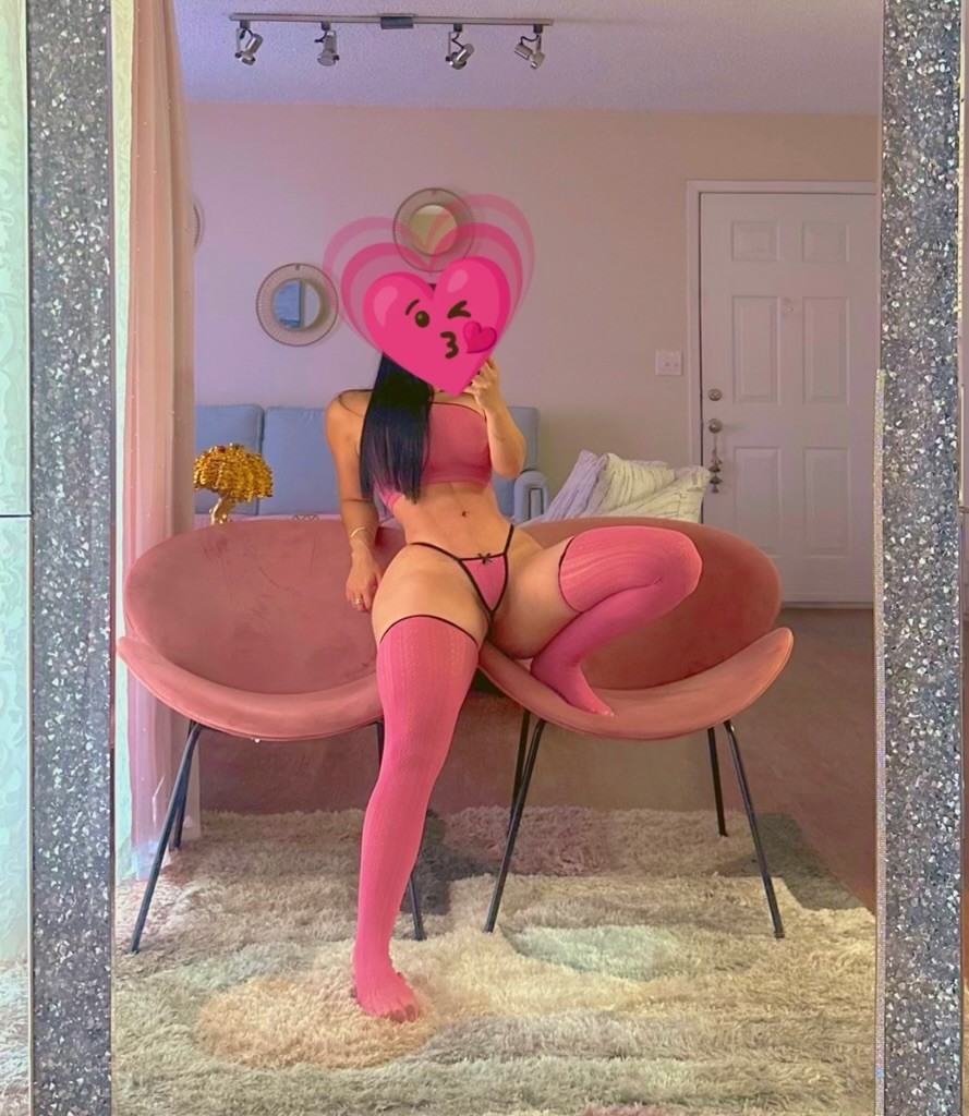 Olivia Hart - Photo 2